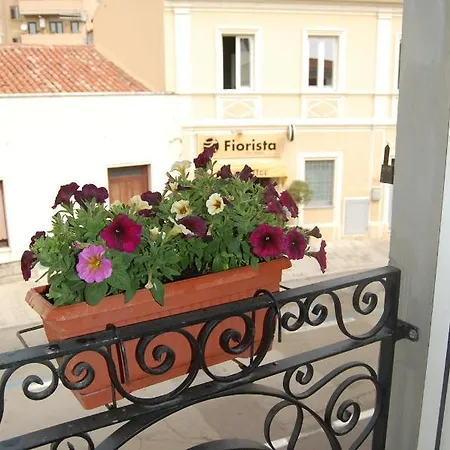 Konukevi Casa Satta 1925 Olbia