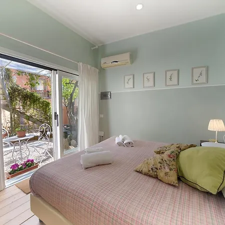 Konukevi Casa Satta 1925 Olbia